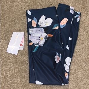 Athleta Sz Small Floral Elstion 7/8 Teal Tight